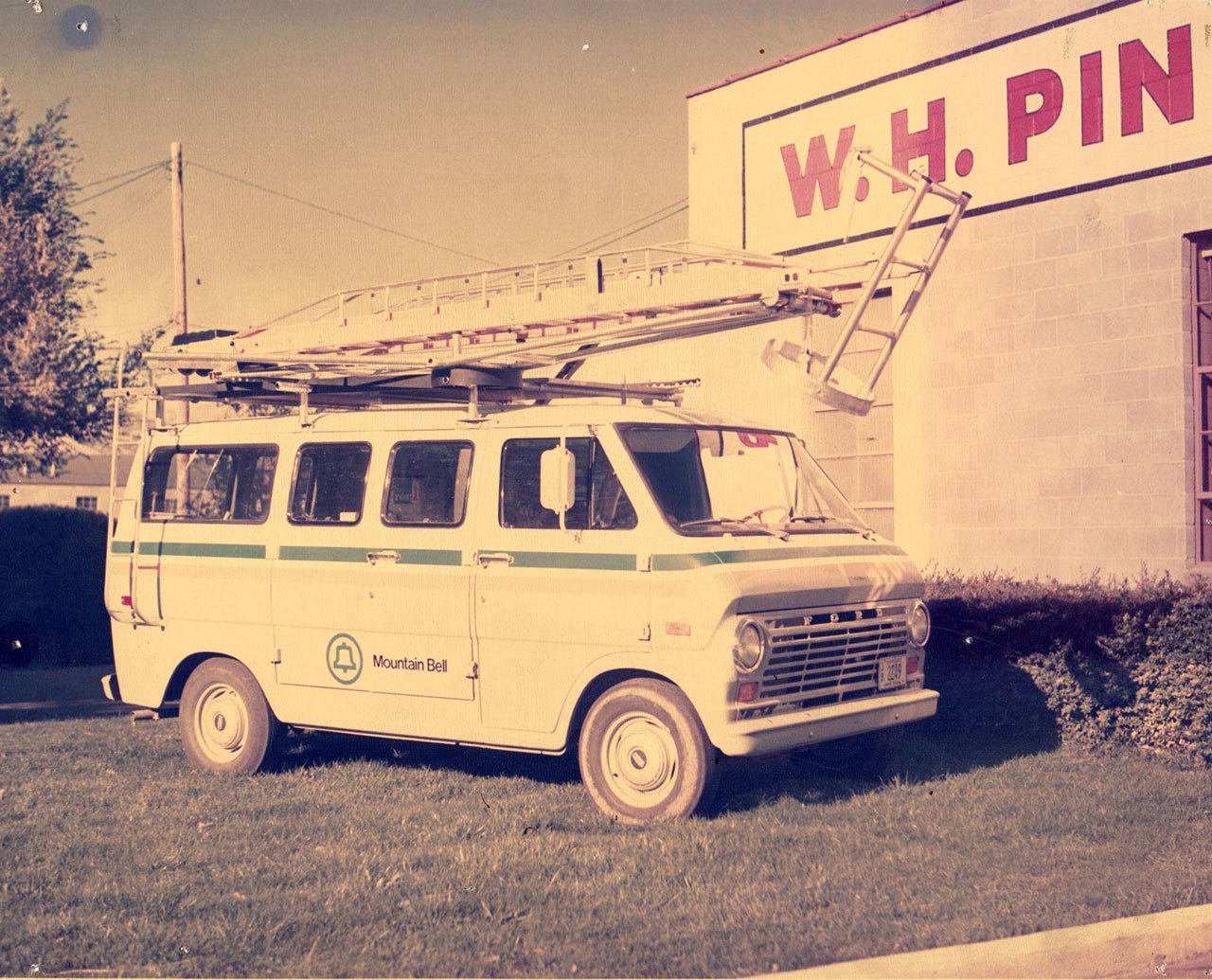 old-van-ladder-van
